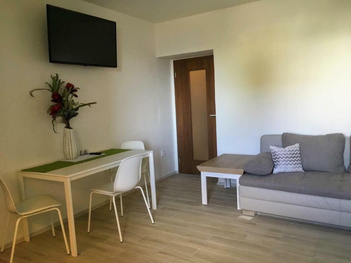 Apartmám na náměstí II Opočno Exterior foto